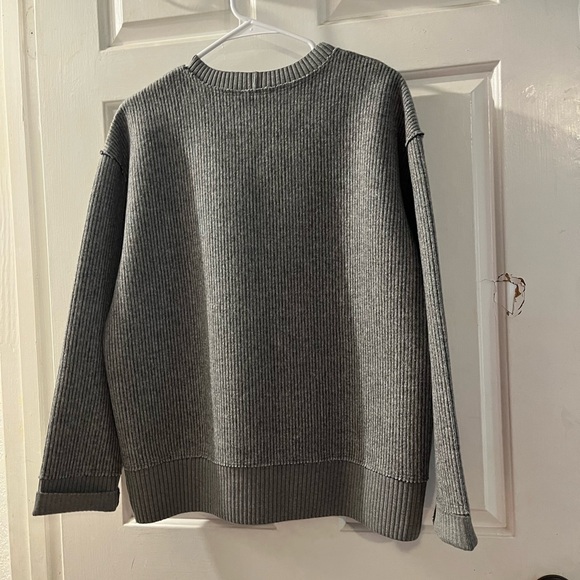Zara sweater - Picture 2 of 2